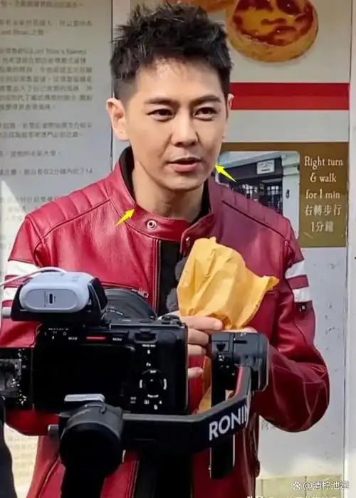 49岁林志颖现身饼店引关注,远看近看两种状态,近看苍老难辨认!