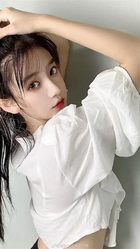 抖音美女红人,韩冰,身材很好,时而可爱,时而性感,来自河南