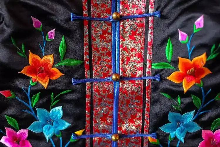 图什业图蒙古刺绣