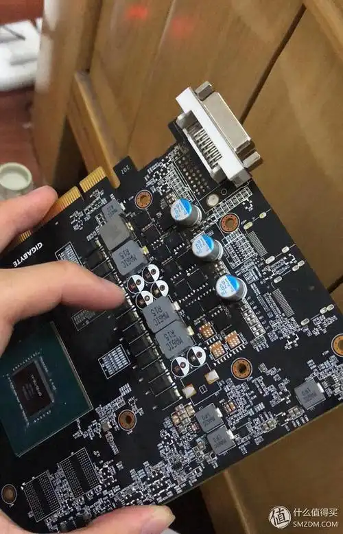 影驰1060有几个版本(400不到就能享受到gtx1060)(5)