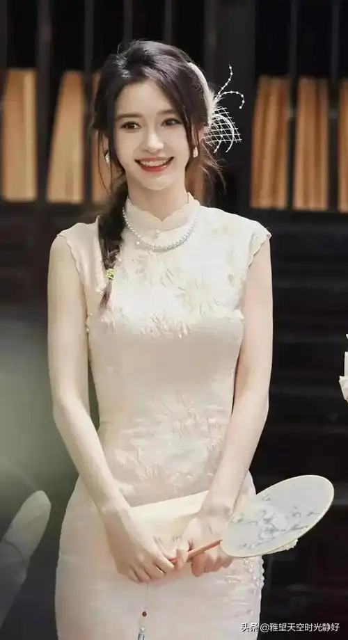 民国旗袍女星剧照(国内女明星民国风旗袍大赏)(11)