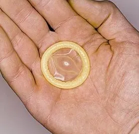 使用避孕套过程中常出现的骗人误区