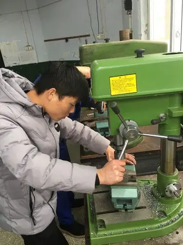 技能大赛(中职组)之"钳工装配""车加工技术"