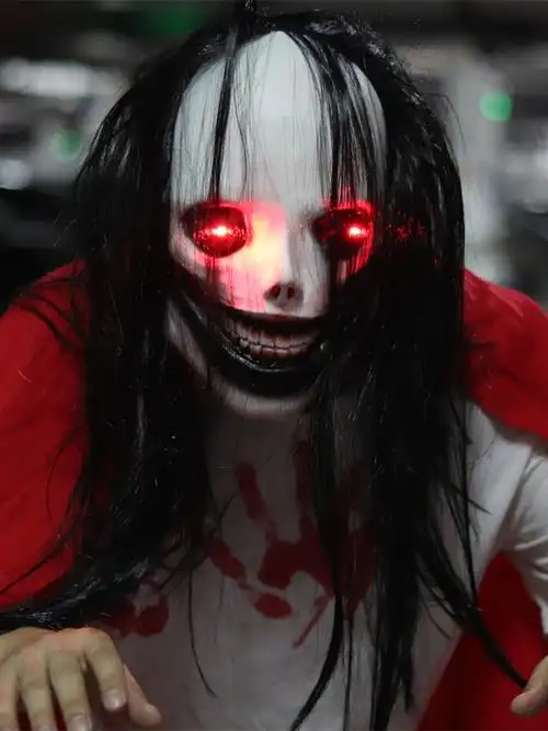 万圣节恐怖鬼脸面具眼睛发光吓人血腥恶魔头套密室逃脱鬼屋道具 不