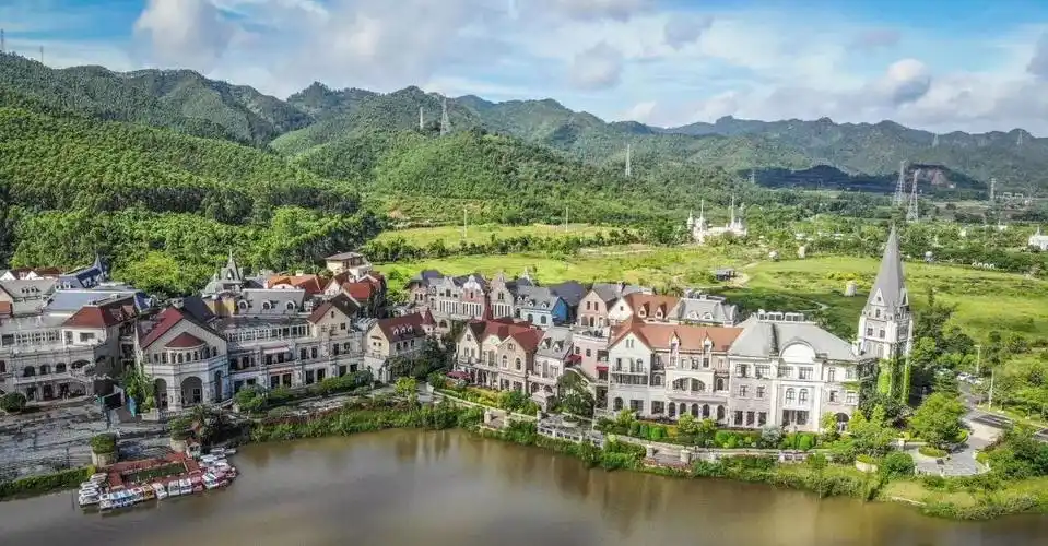 【预售抢购 】199元抢住佛山美的鹭湖域见度假 水墨印象主题公寓 免费