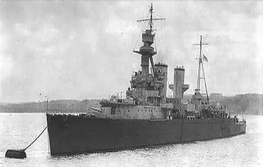 豪金斯级重巡洋舰