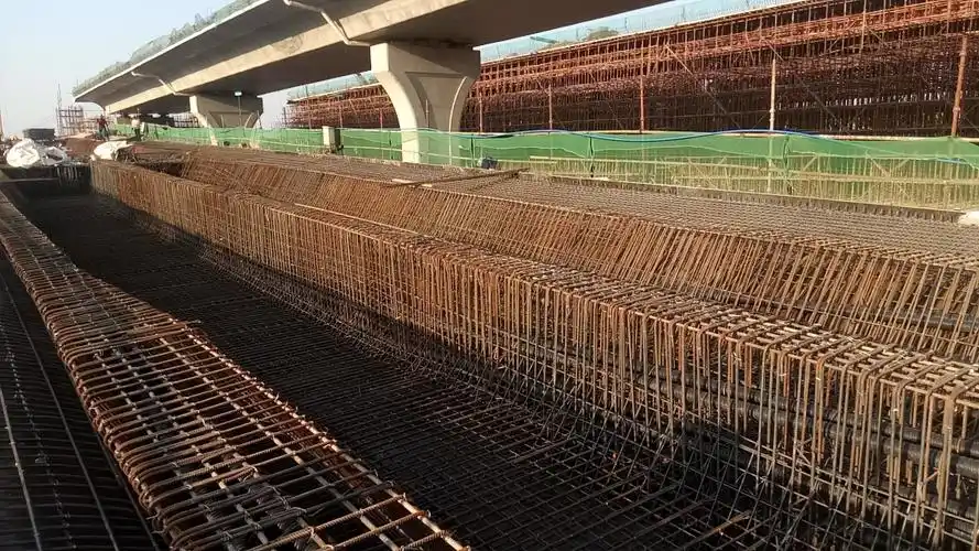 现浇箱梁底板腹板钢筋绑扎