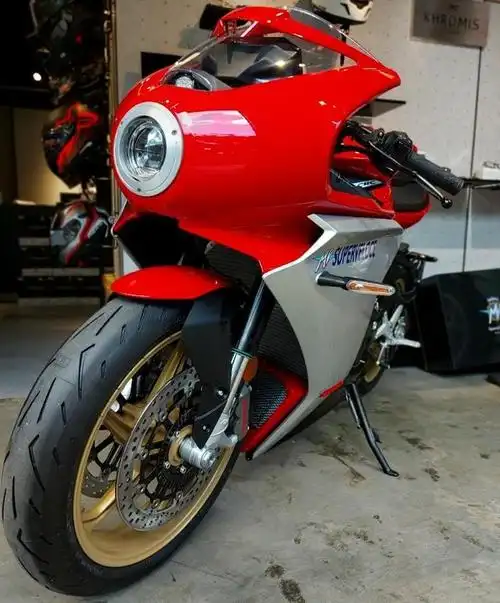 不一样的味道,mv 奥古斯塔新复古跑车,super veloce800