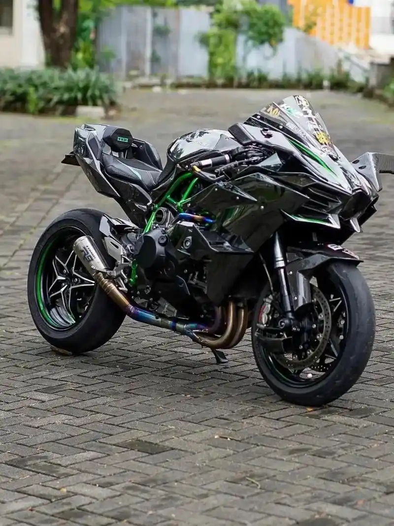 艾特谁谁就给你买#机车 #川崎h2 #机车壁纸 #图文伙伴计 - 抖音