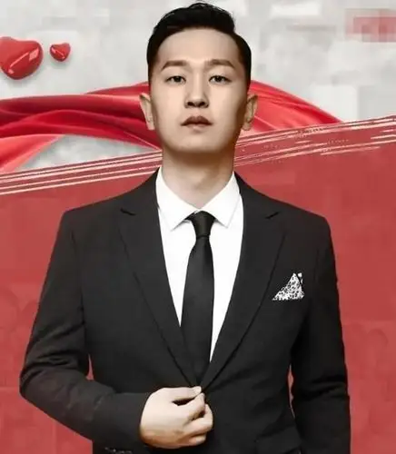 林锡和郝一点人设崩了,19岁月入20万,总裁小娇妻