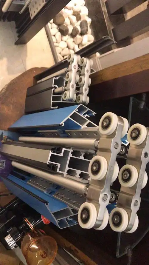 广东大沥雅昌铝材高等断桥非断桥折叠门窗铝型材成批出售半成品开介