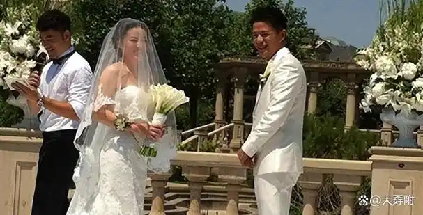 他追了9年才娶了妻,因为老婆怕疼做了12年丁克,硬汉柔情真幸福