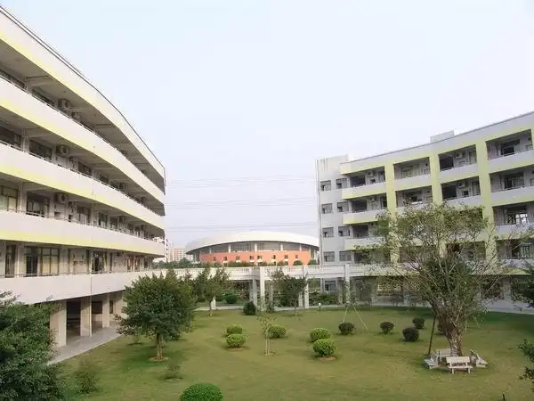 南海区石门实验中学