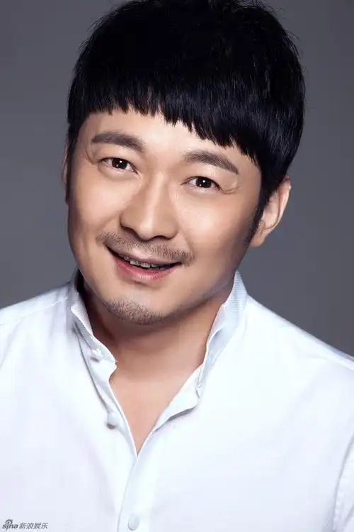 组图:田重最新写真曝光 简约时尚尽显成熟魅力_大陆星