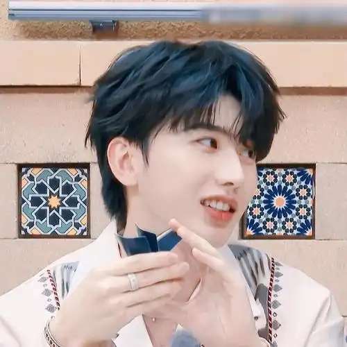 96 漂亮大头贴一份 96#奔跑吧蔡徐坤