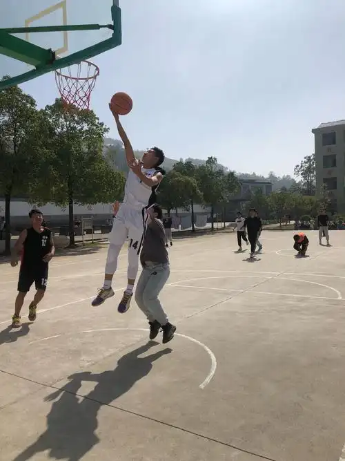 培育积极人格,打造活力四中——溆浦四中第一届校园体育文化艺术节