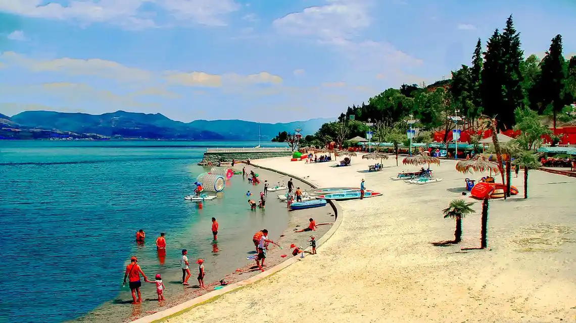 云南抚仙湖明星渔洞银沙滩风光 - 姬红海 - 图虫