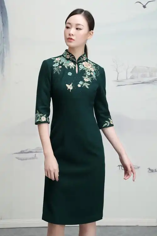 今典女款秋冬中式水滴领绣花羊毛旗袍