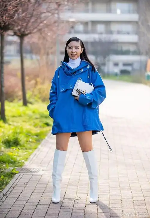 过膝长筒袜怎么搭配