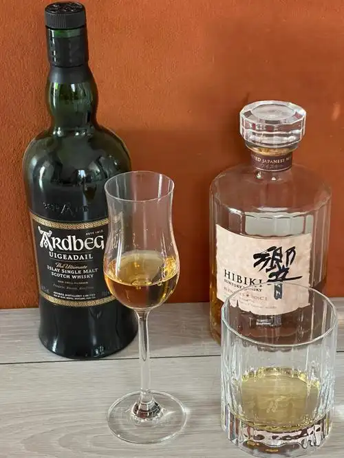 在家喝酒|千元威士忌值得喝吗