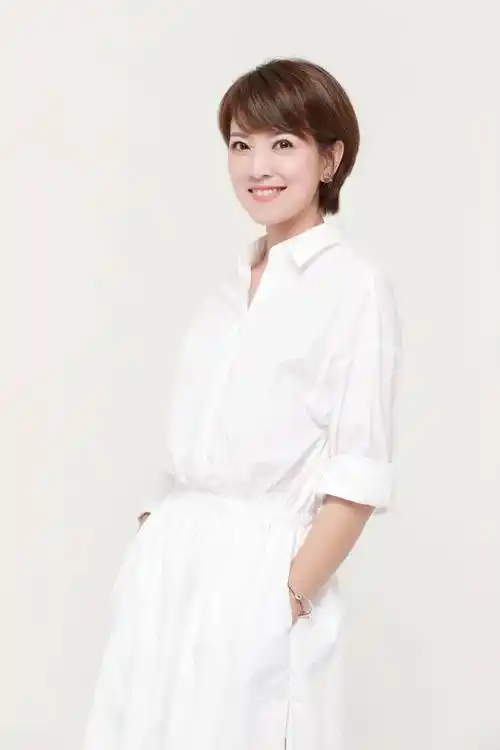 中国联通市府广场营业厅 辽宁电视台著名主持人朱霞,将来到抖音直播间