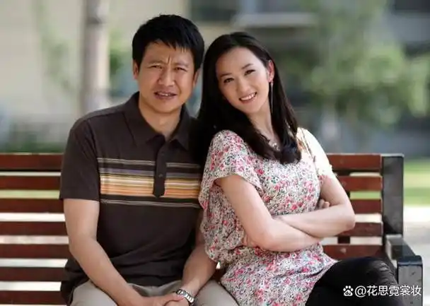 在佳木斯话剧团混资历的时候,张国强认识了自己的第一任妻子.