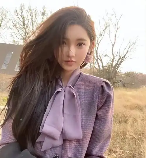 百万网红李由自曝变性成女儿身