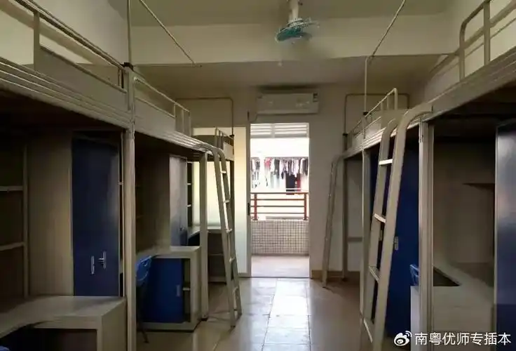 28,华南农业大学珠江学院教学地点:广州从化住宿费:3500元/学年床位数