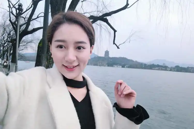 真实漂亮美女生套图张图视频全是人物照,人物包装图美女生活照套图,无