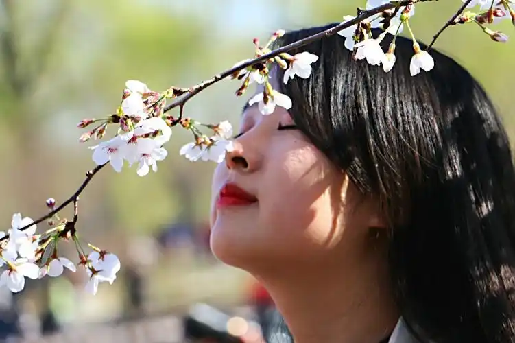 陶醉- 人物类-摄影大赛2016 - 地理中文网—《国家地理》杂志中文网站