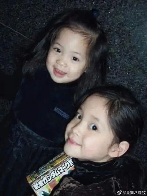 欧阳家里三姐妹,五官相似……|三姐妹|欧阳娜娜|谢娜_新浪新闻