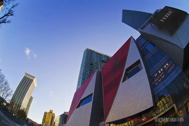 大楼可以这样拍这样看柏威年大连中心