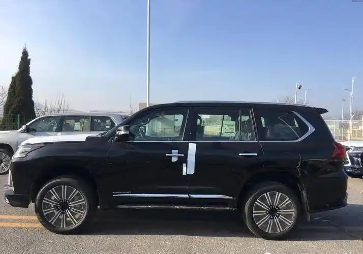 19款"雷克萨斯lx570s"黑色限量版正式到港,身材更魁梧_搜狐汽车_搜狐