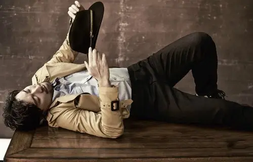 分享一组王千源图片给大家,图中的明星图片壁纸会点缀你的电脑桌面