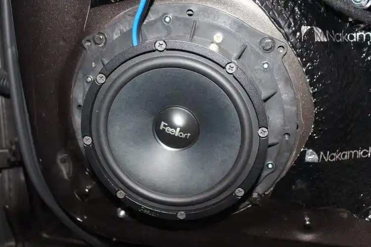 奥迪a4音响怎么调奥迪a4l改装一套汽车音响多少钱