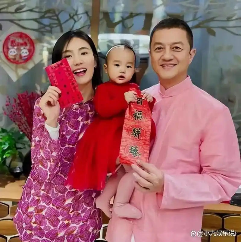 10年后,再看李亚鹏现任妻子海哈金喜,才懂她和王菲谁更"精明"