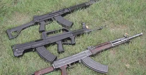 火力十足性能卓越的中国95式自动步枪为何争议不断