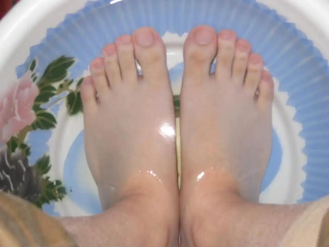 足底有64个反射区天天洗脚胜吃补药