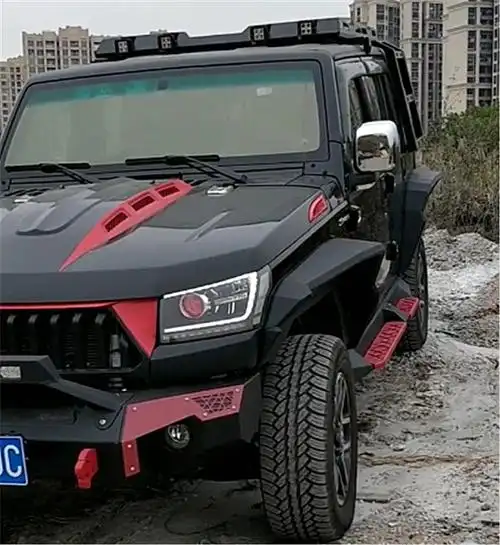 广州实拍"改装版"北汽bj40,车身爆改,改后颜值酷似猛禽!