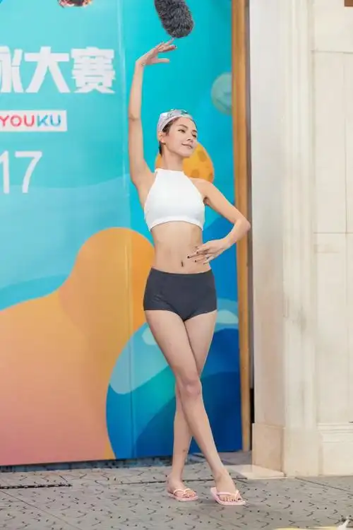 骨感女神张予曦泳装写真震撼来袭这身高和体重相当具有统治力