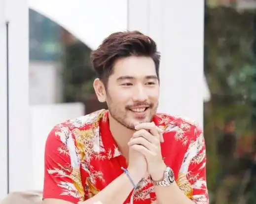 回顾:英年早逝的8位男星,每一位都让人惋惜,其中有一对是父子