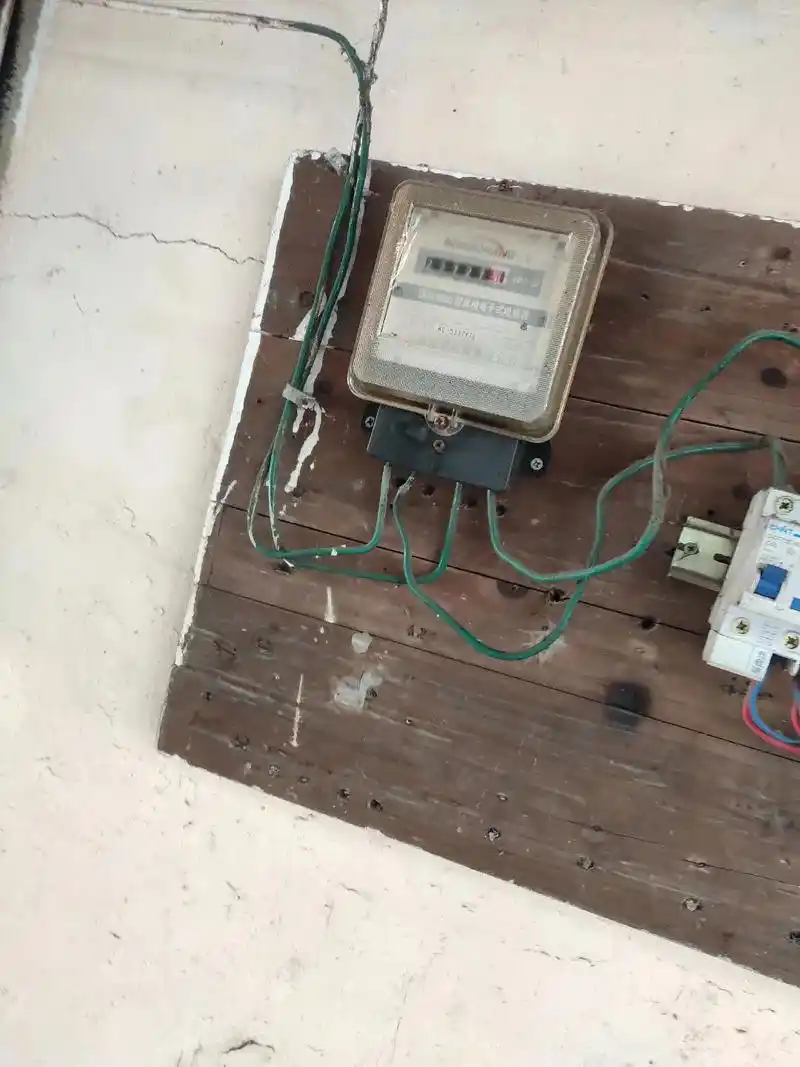 家里的旧电表跑得太慢.怕别人说我偷电用.我就花了48买了一个 - 抖音