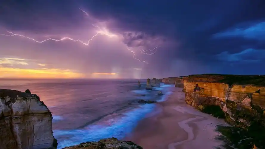 阴晴不定的天气壁纸