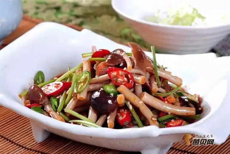 凉拌新鲜茶树菇的家常做法