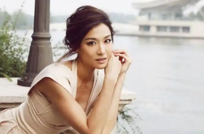 真美人不畏素颜女神江祖平素颜亮相网友真心不像42岁