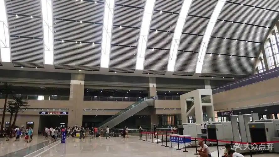 沈阳火车站新候车室二楼大堂图片-北京火车站-大众点评网