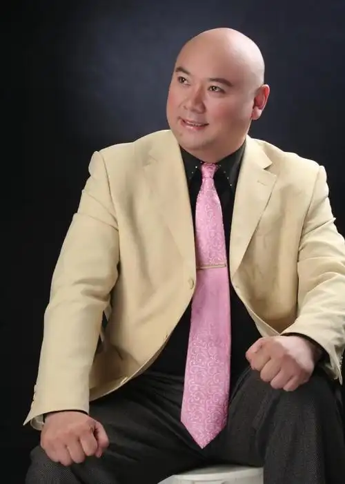 全国人大代表,国家一级演员,鹤壁市豫剧团团长金不换