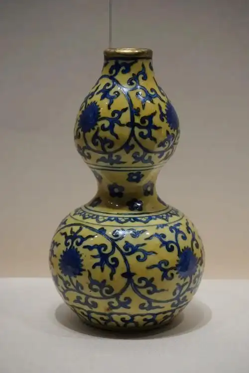 故宫博物院 明代御窑瓷器—景德镇御窑遗址出土与故宫博物院藏传世