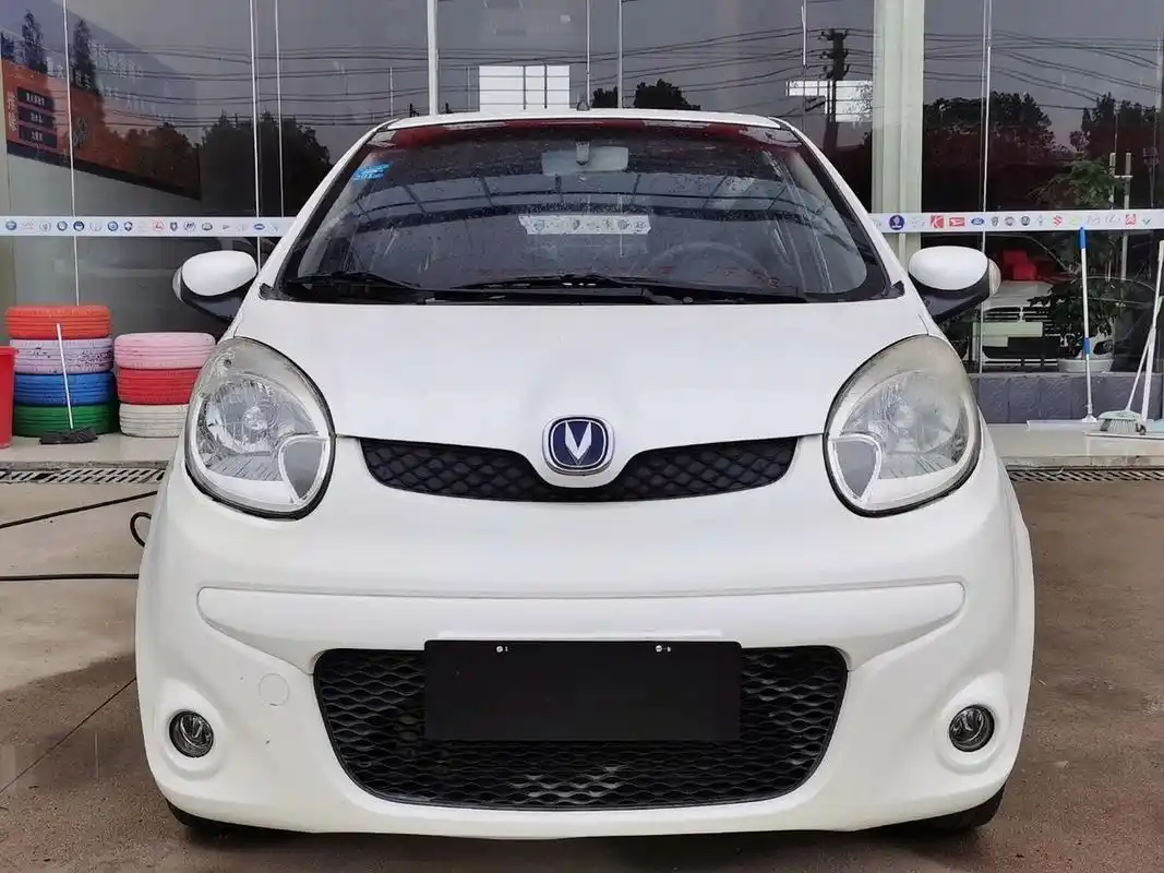 一万多小可爱长安奔奔mini 15年手动挡的长安奔奔mini,只跑了3.