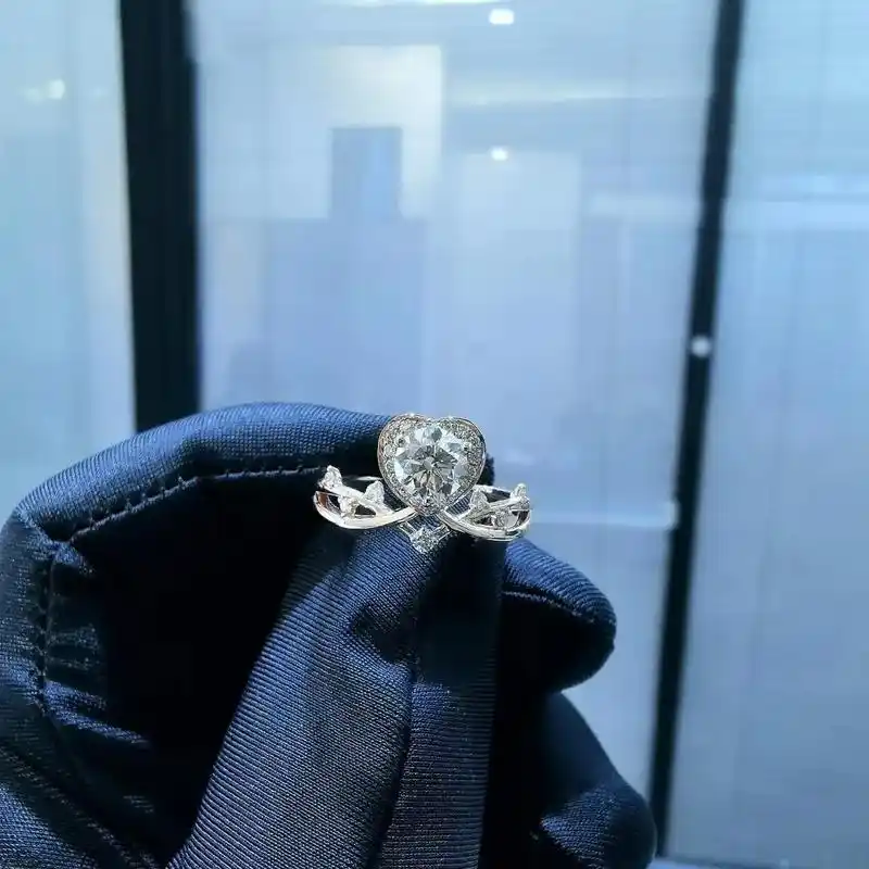 天然钻石戒指钻戒婚戒裸钻定制